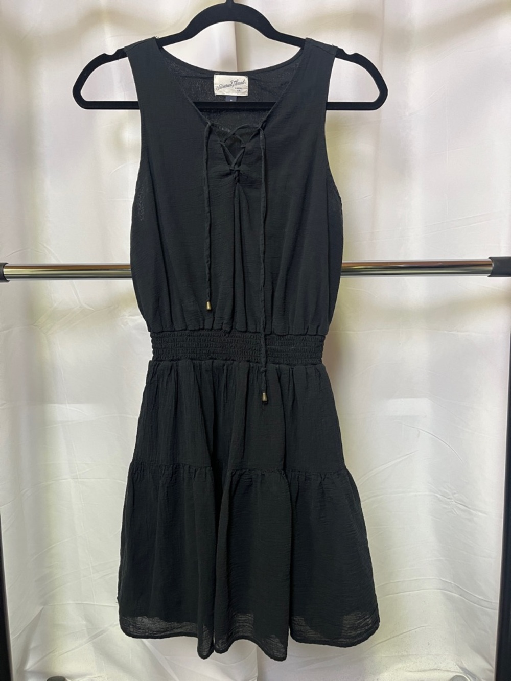 Universal Thread women’s Black Lace-Up Smocked Waist Tiered Mini Dress medium